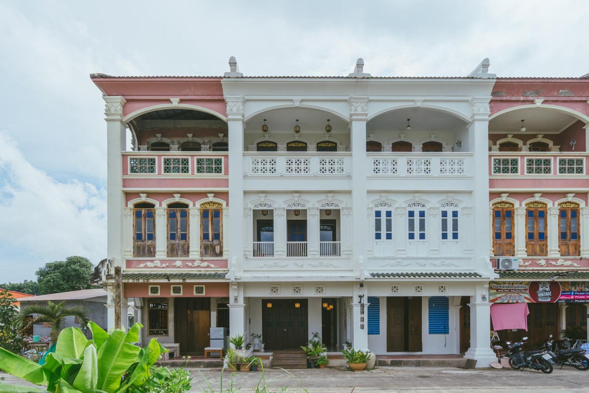 Botan Boutique Hotel Patong Extérieur photo